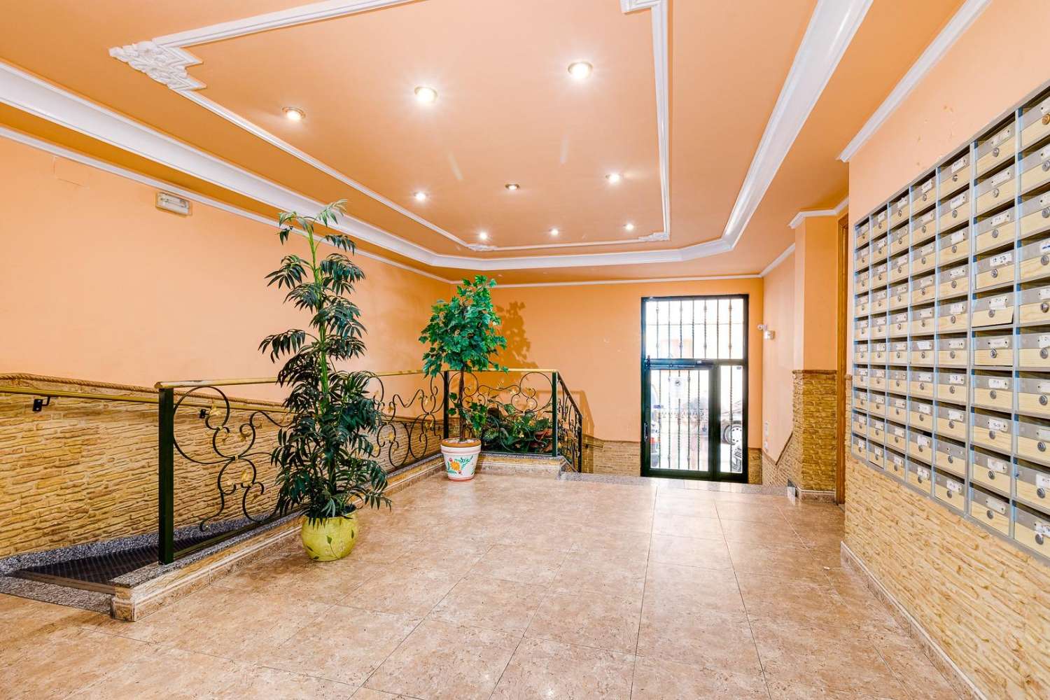 APPARTEMENT A TORREVIEJA PROCHE DE LA PLAGE AVEC PISCINE COMMUNE, 2 CHAMBRES ET TERRASSE