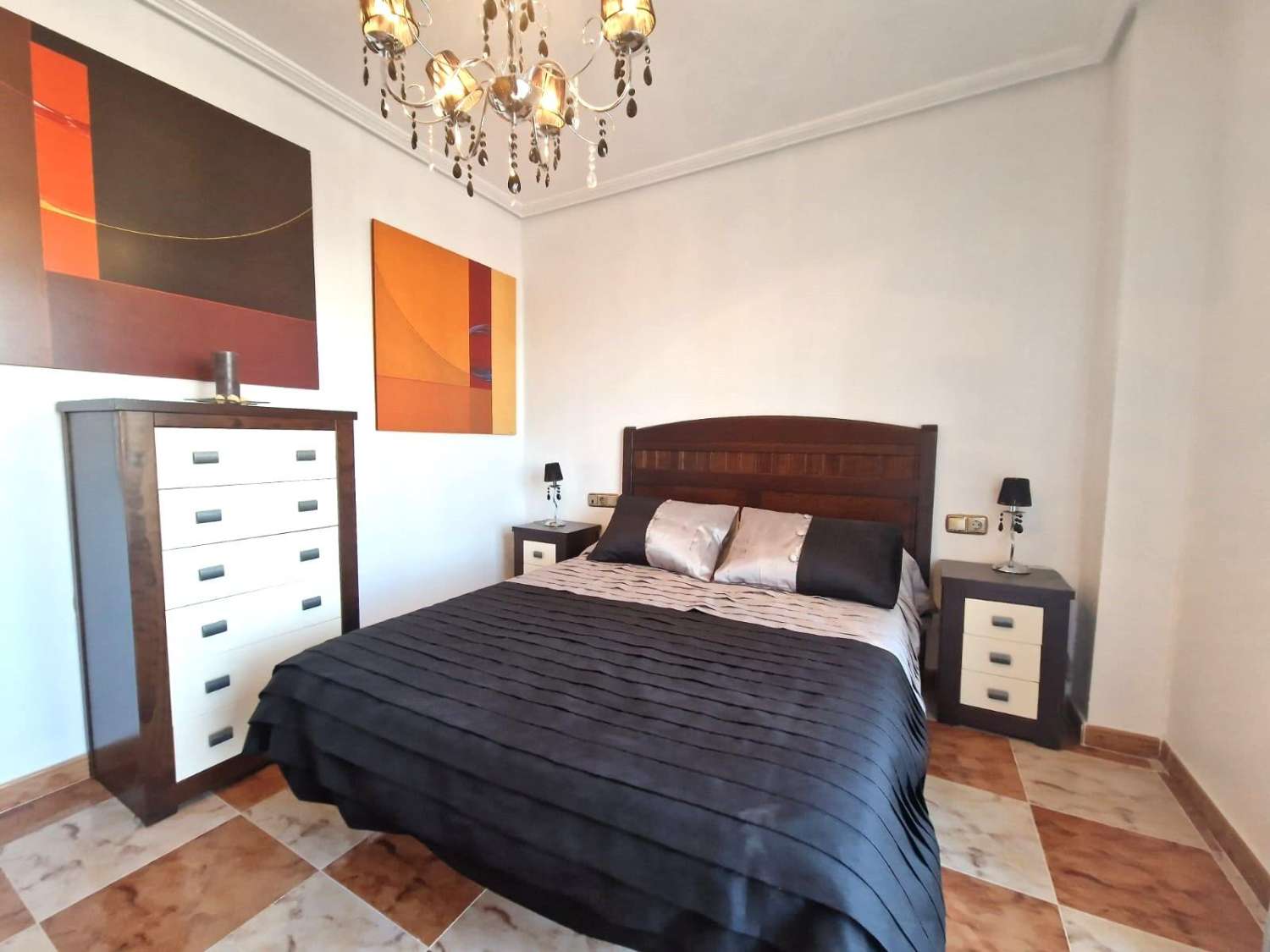 Mooi huis met 2 slaapkamers en gemeenschappelijk zwembad in Orihuela Costa (Monzenia)