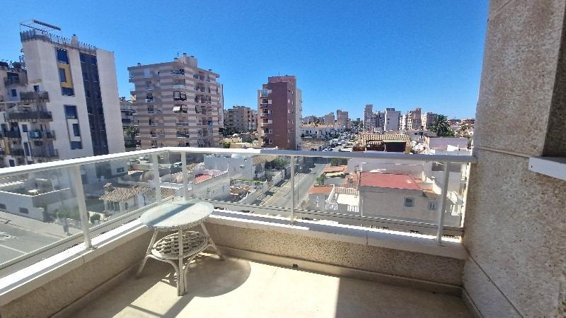 Atemberaubende 2-Zimmer-Wohnung mit Pool in Torrevieja (Aguas Nuevas)