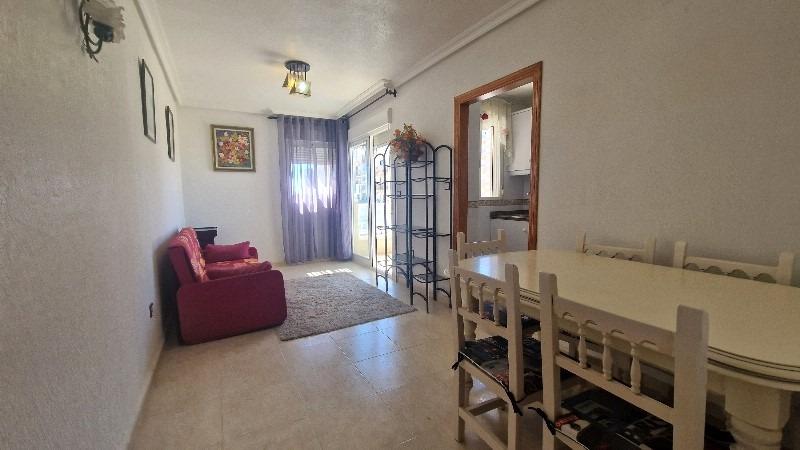 Atemberaubende 2-Zimmer-Wohnung mit Pool in Torrevieja (Aguas Nuevas)