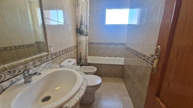 Atemberaubende 2-Zimmer-Wohnung mit Pool in Torrevieja (Aguas Nuevas)