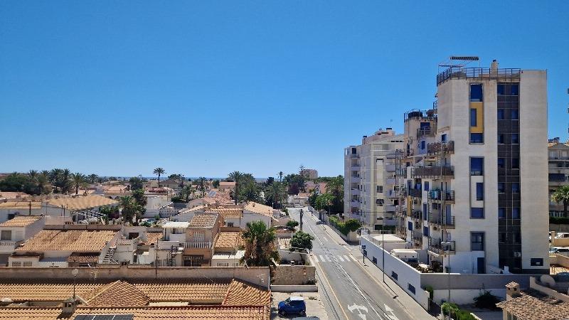 Atemberaubende 2-Zimmer-Wohnung mit Pool in Torrevieja (Aguas Nuevas)