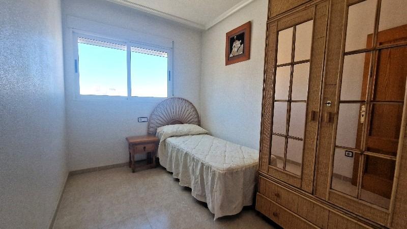 Atemberaubende 2-Zimmer-Wohnung mit Pool in Torrevieja (Aguas Nuevas)