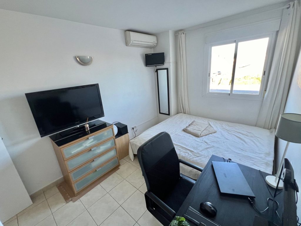 Квартира на продаж в Dalt Vila - La Marina (Ibiza)