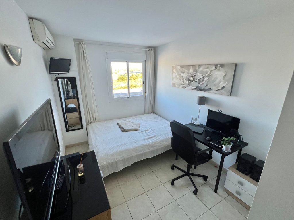 MODERNO APARTAMENTO EN MARINA BOTAFOCH, IBIZA