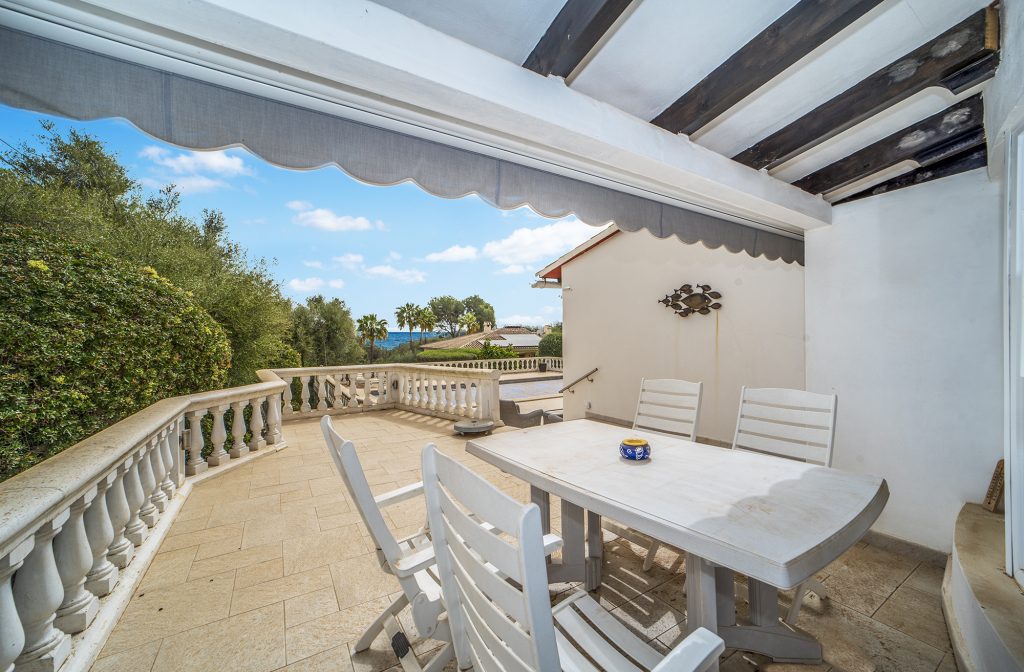 IMPRESIONANTE VILLA CON VISTAS AL MAR EN CALA MURADA, MALLORCA