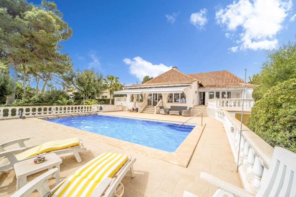 IMPRESIONANTE VILLA CON VISTAS AL MAR EN CALA MURADA, MALLORCA