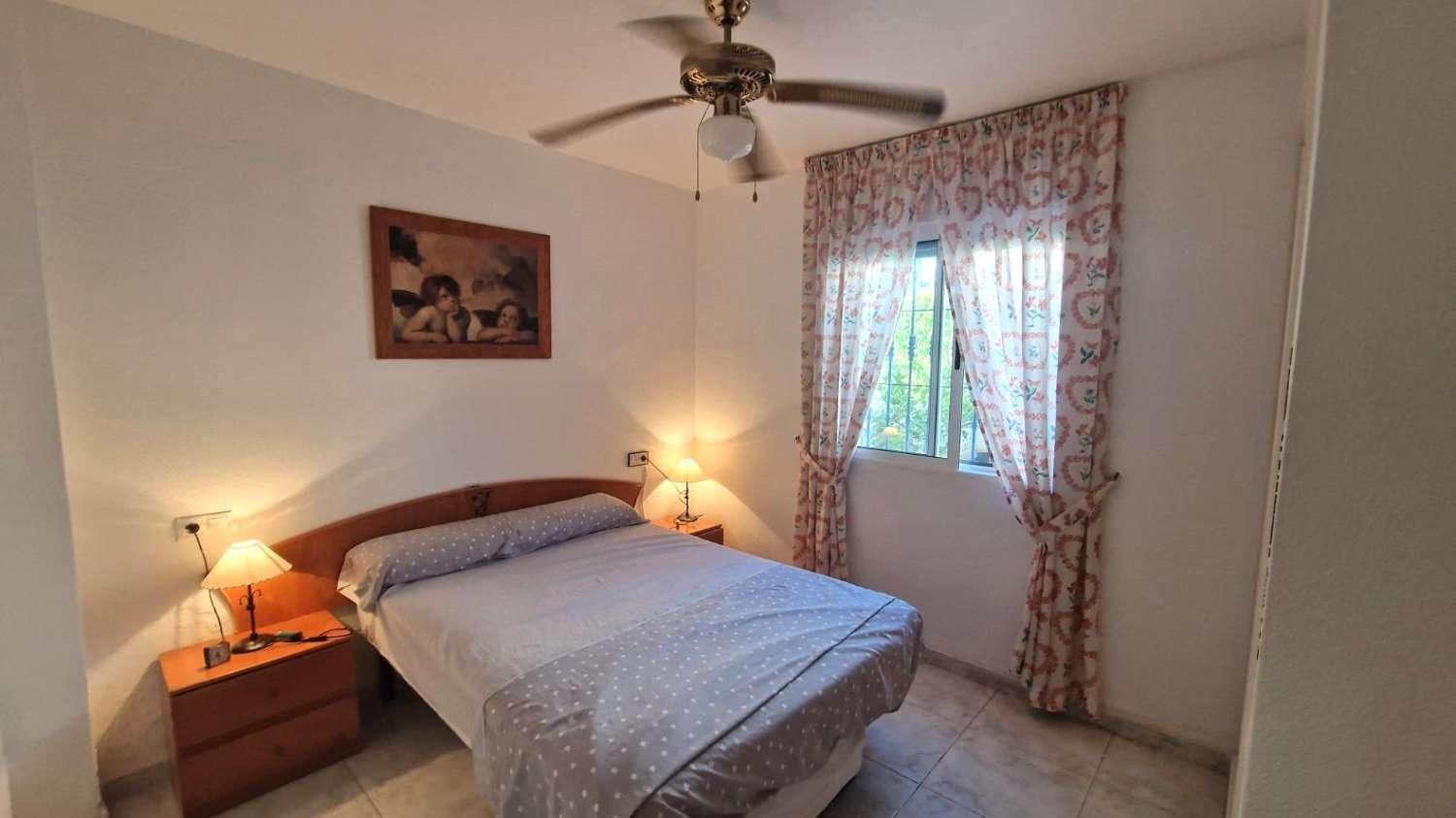 Bungalow al piano terra, 2 camere da letto, 1 bagno, ampio terrazzo, piscina, bella posizione