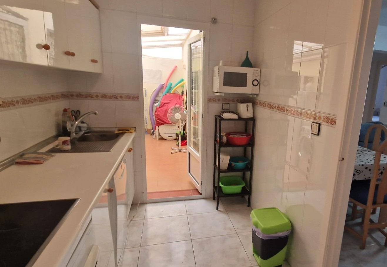 Bungalow al piano terra, 2 camere da letto, 1 bagno, ampio terrazzo, piscina, bella posizione