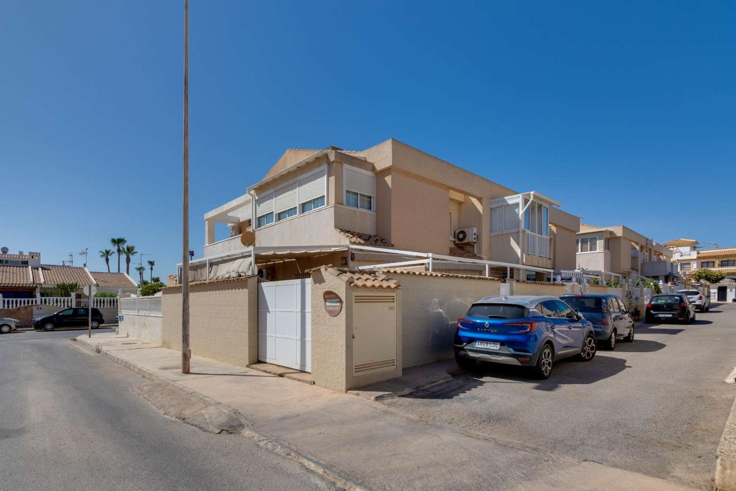 Semi-detached house in Aguas Nuevas TORREVIEJA