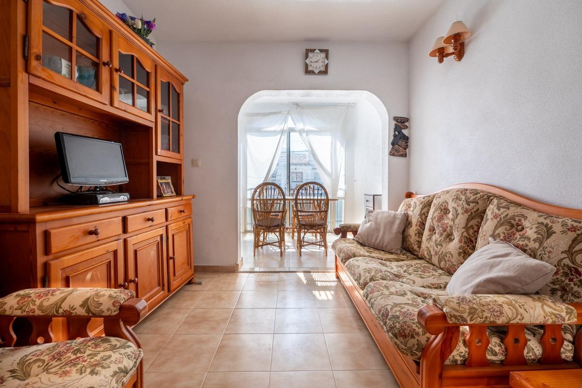 Apartamento de 1 dormitorio con piscina en Torrevieja (LOS BALCONES)