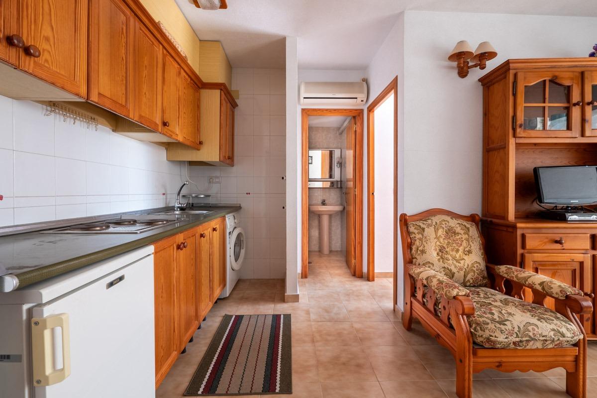 Apartamento de 1 dormitorio con piscina en Torrevieja (LOS BALCONES)