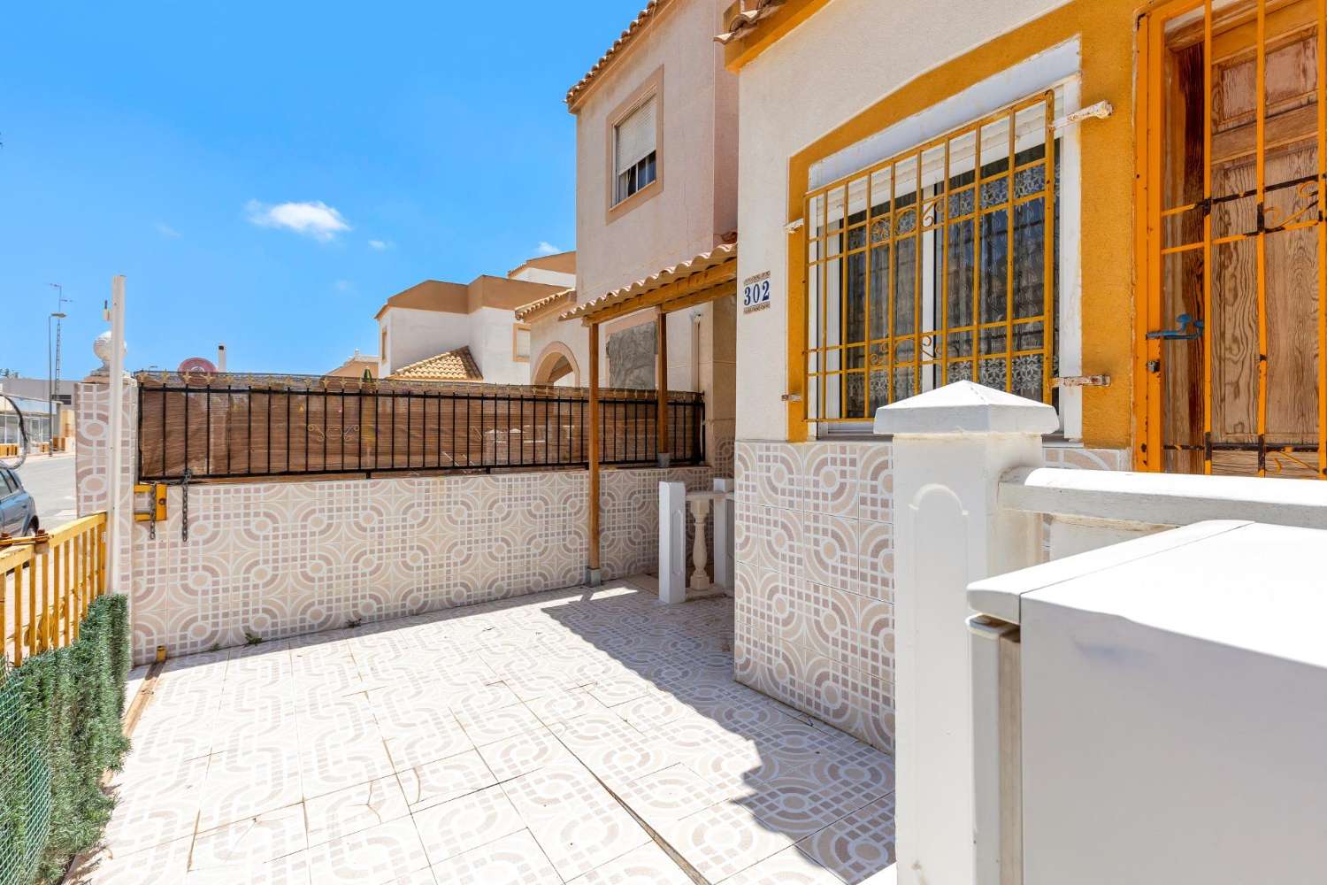 Magnifique bungalow 2 chambres en rez-de chaussée avec piscine à Torrevieja El Limonar