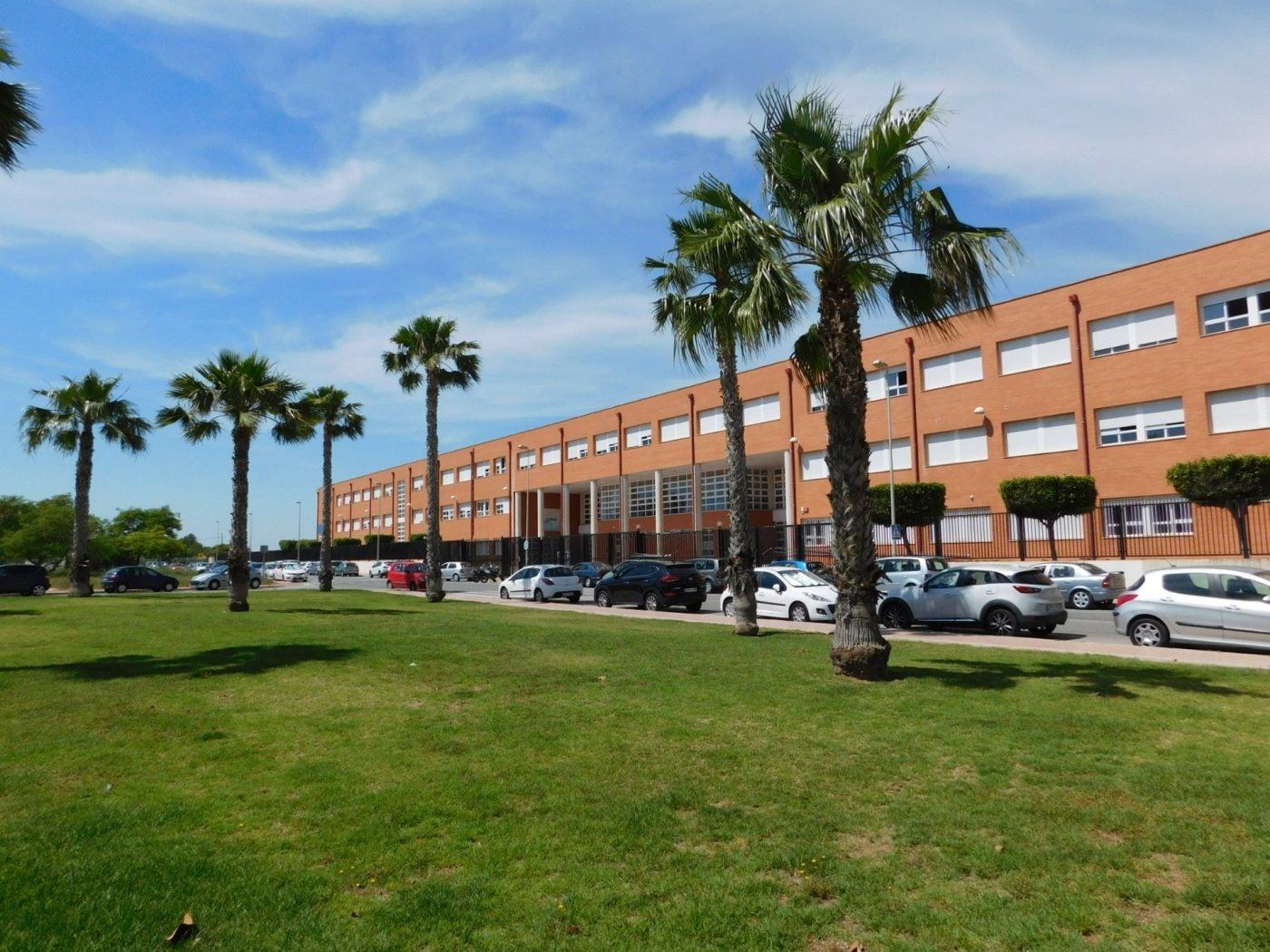 Beau bungalow en rez-de-chaussée avec piscine à Torrevieja ( Torretas )