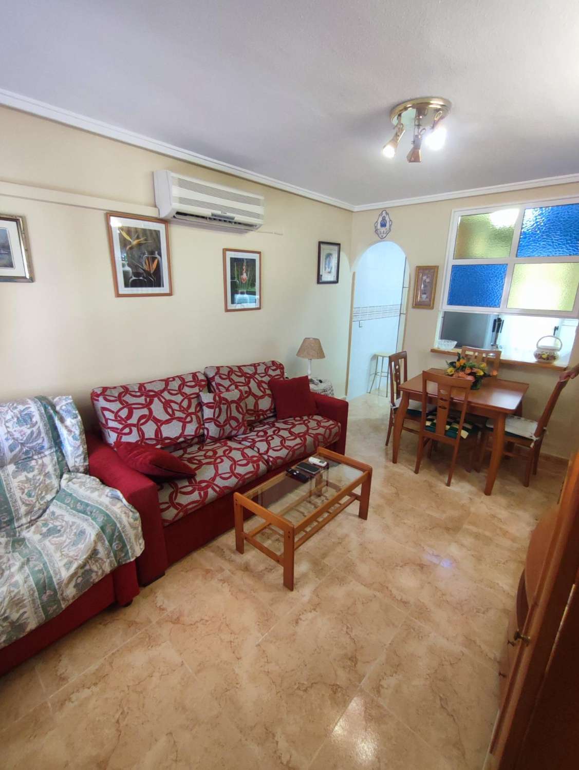 Precioso bungalow en planta baja con piscina en Torrevieja (Torretas)