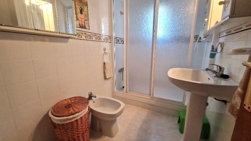 2 bedroom duplex with swimming pool near the sea in Torrevieja (La Mata)