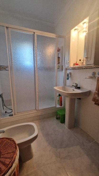 Duplex met 2 slaapkamers en zwembad dichtbij de zee in Torrevieja (La Mata)