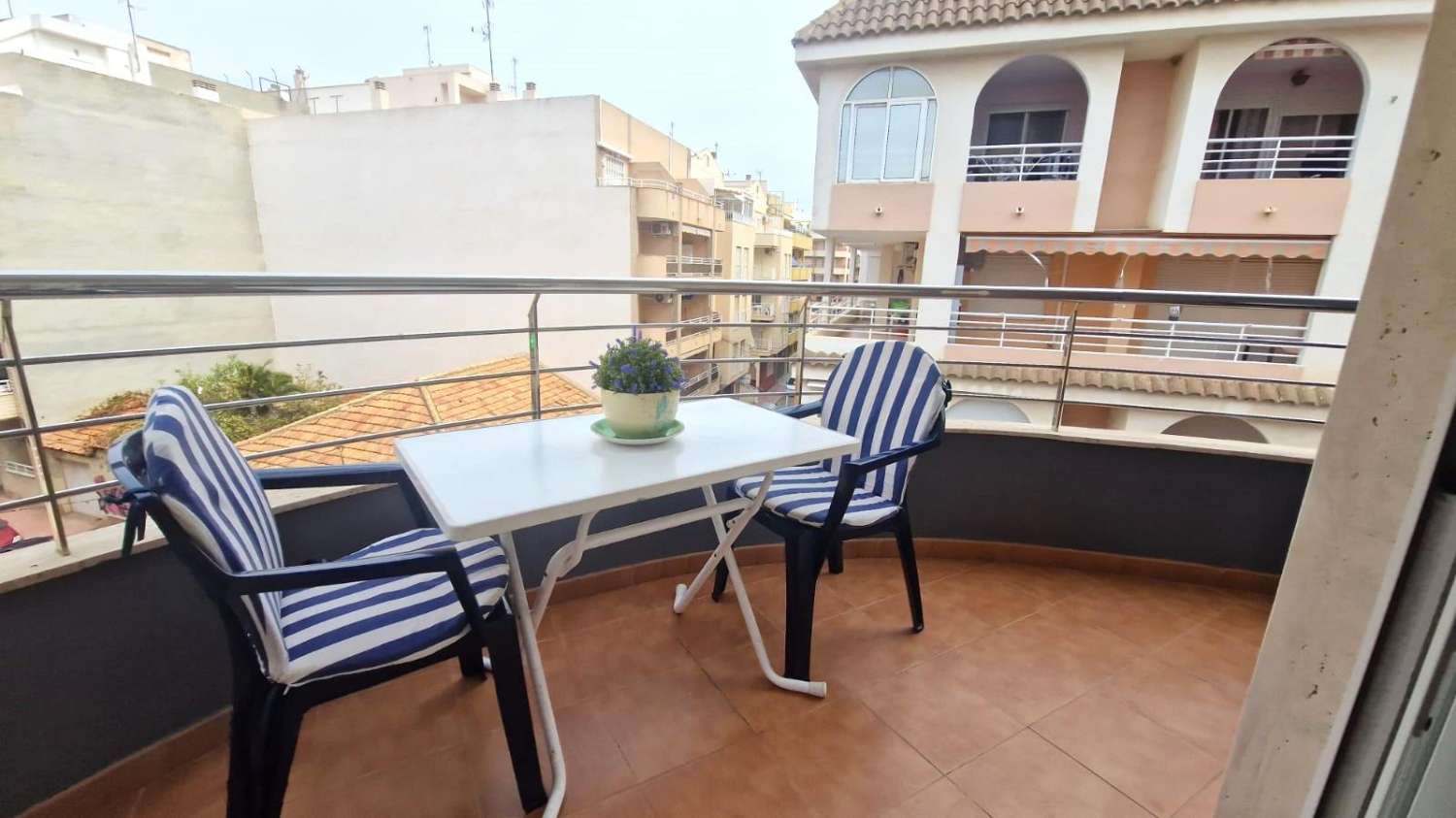 Appartamento con 3 camere da letto, vista mare a Torrevieja (Playa del Cura)