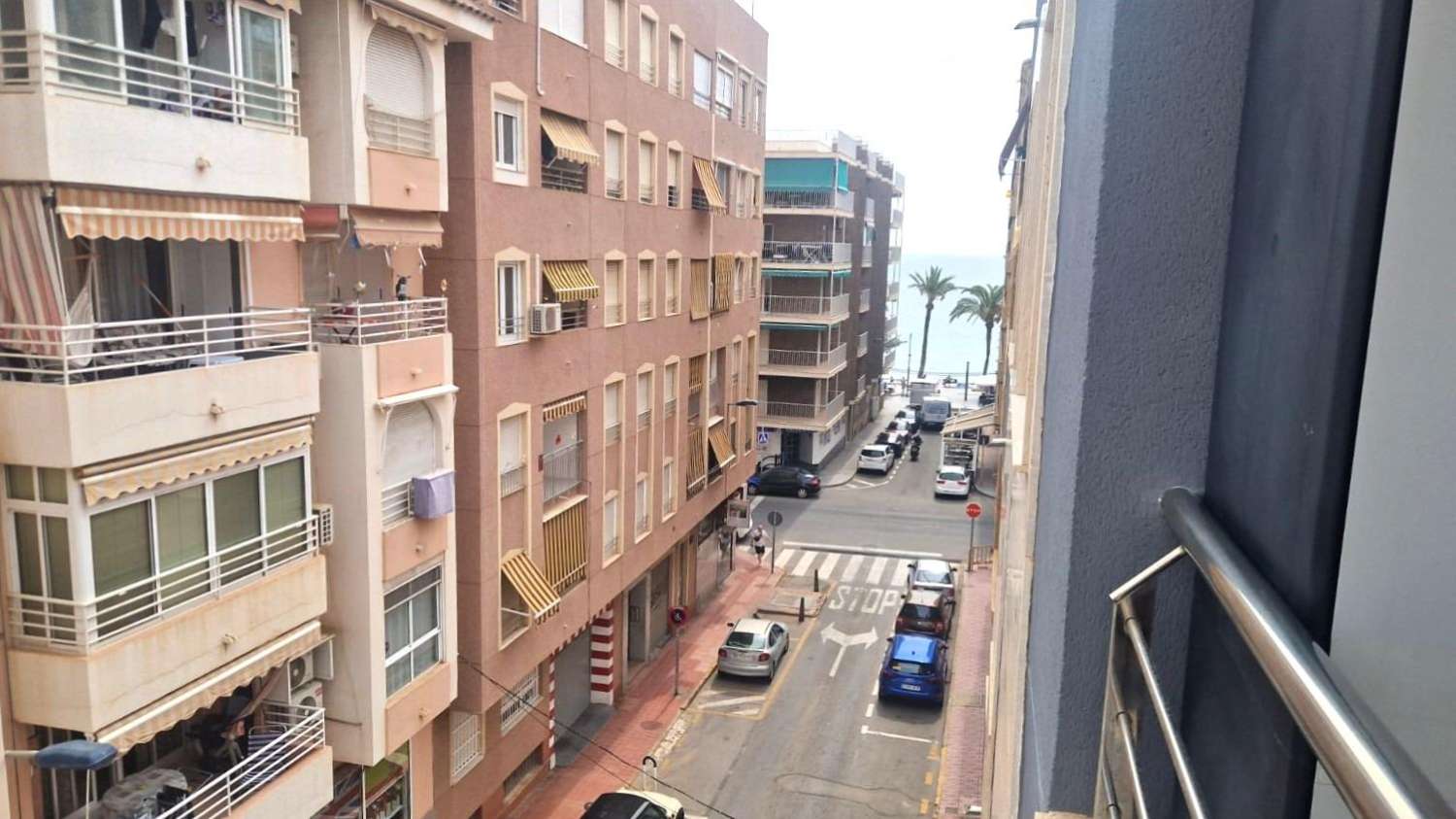 Apartamento de 3 dormitorios, vista al mar en Torrevieja (Playa del Cura)