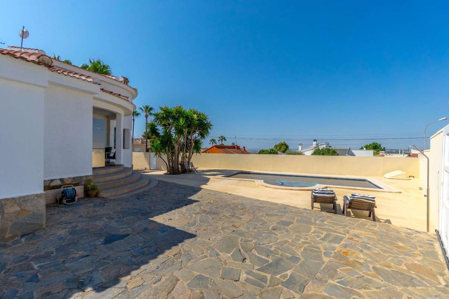 Charming, spacious high quality Mediterranean style villa located in Ciudad Quesada, Rojales.