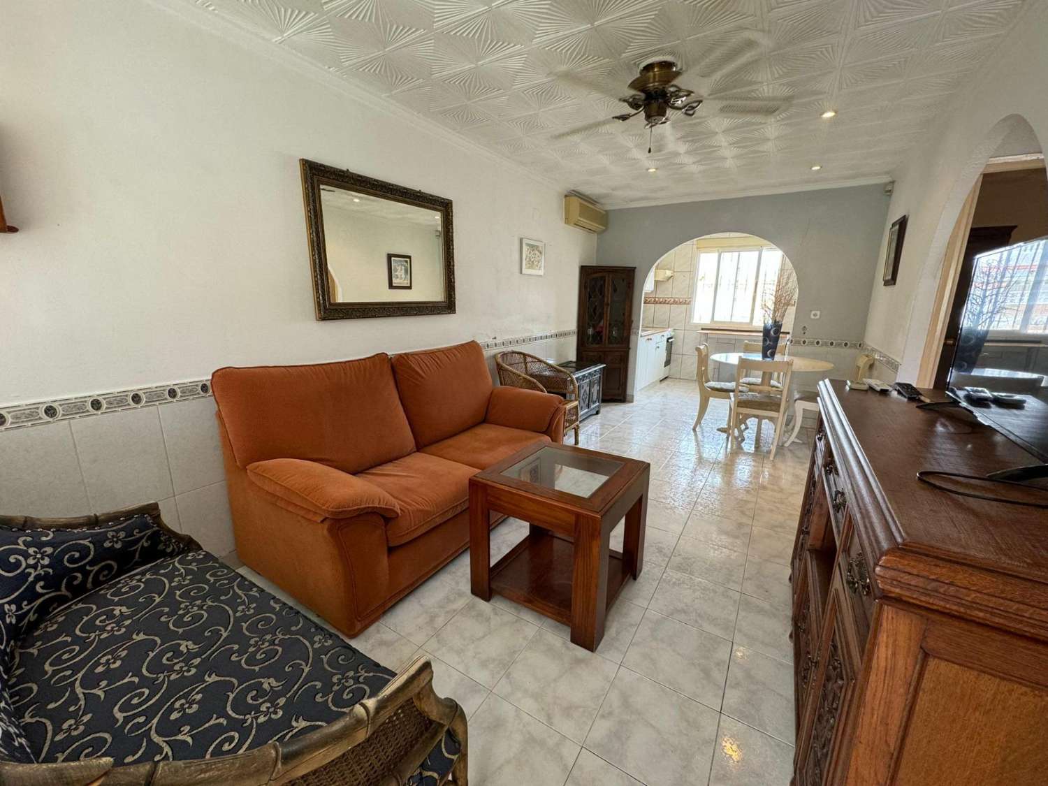 MAISON SEMI INDIVIDUELLE AVEC 2 CHAMBRES À TORREVIEJA