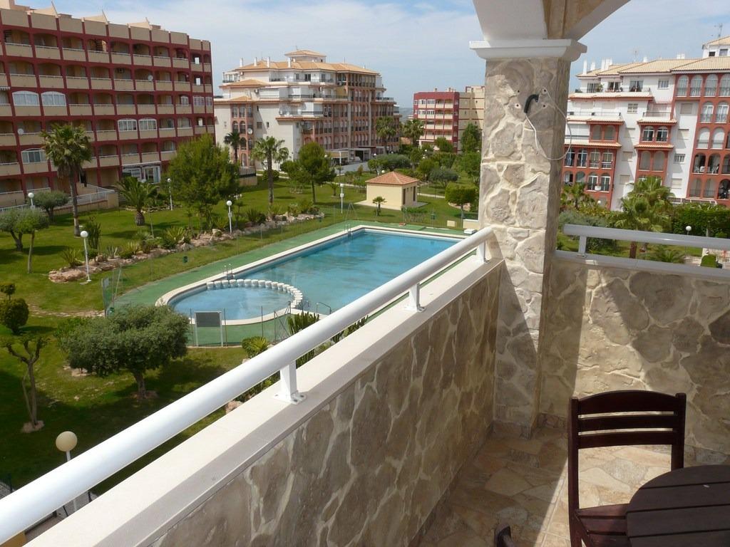 Apartamento de 3 dormitorios y piscina, garaje - Torrevieja (Torreblanca)