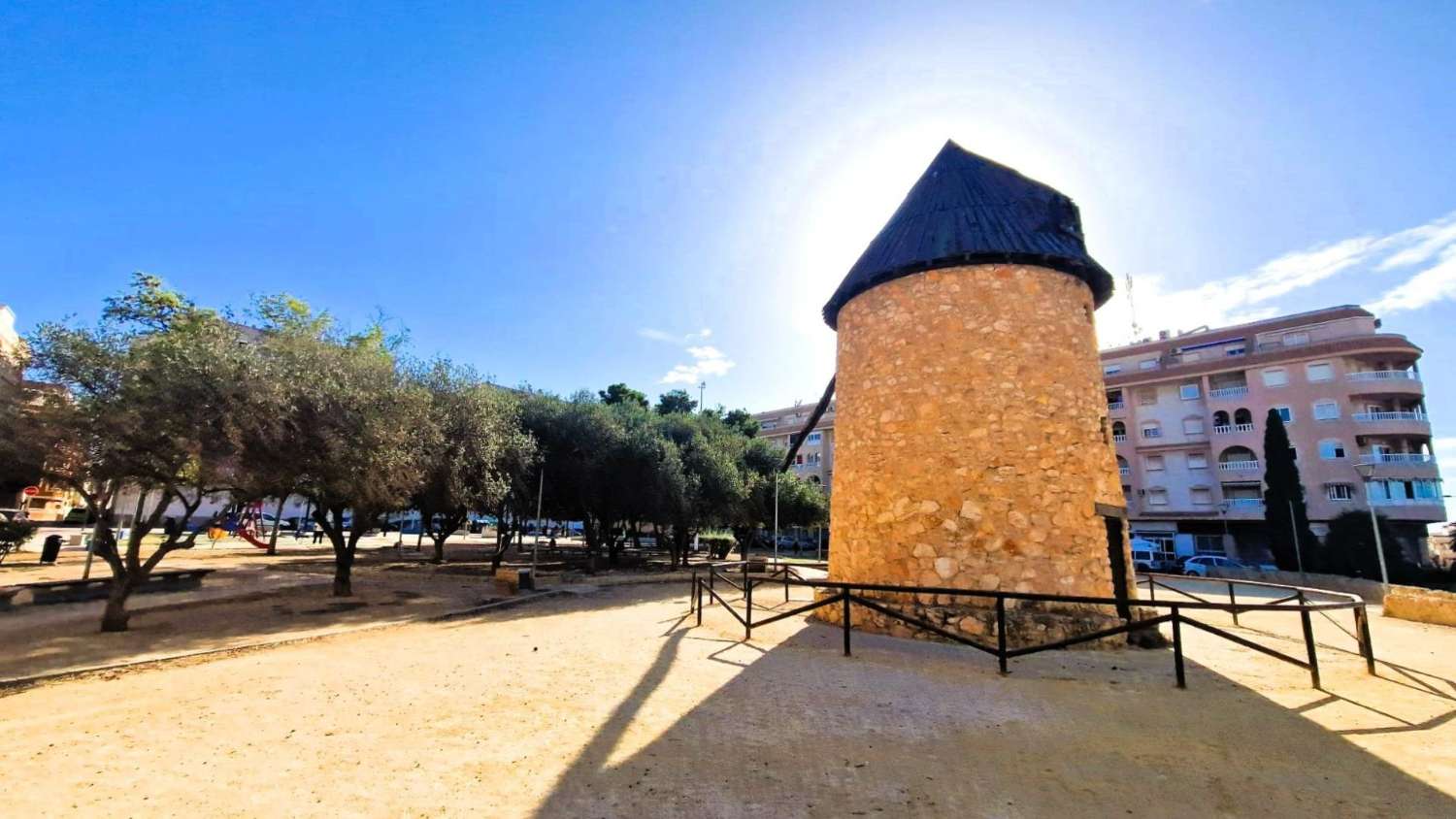 Appartamento ristrutturato con 1 camera da letto e piscina a Torrevieja (Parque las Naciones)