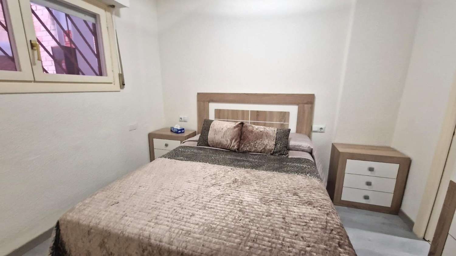 Gerenoveerd appartement met 1 slaapkamer en zwembad in Torrevieja (Parque las naciones)