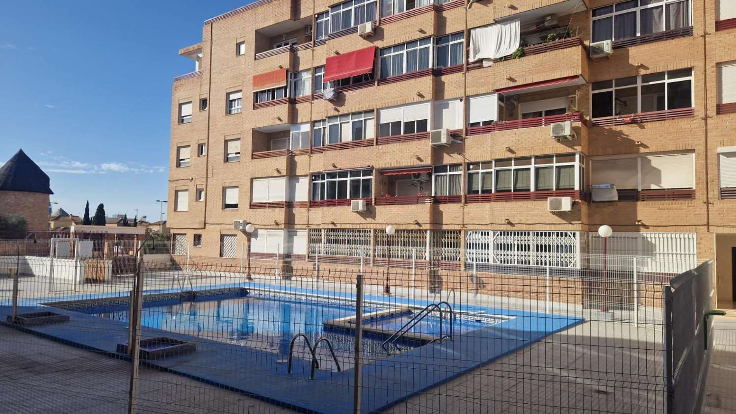 Appartamento ristrutturato con 1 camera da letto e piscina a Torrevieja (Parque las Naciones)