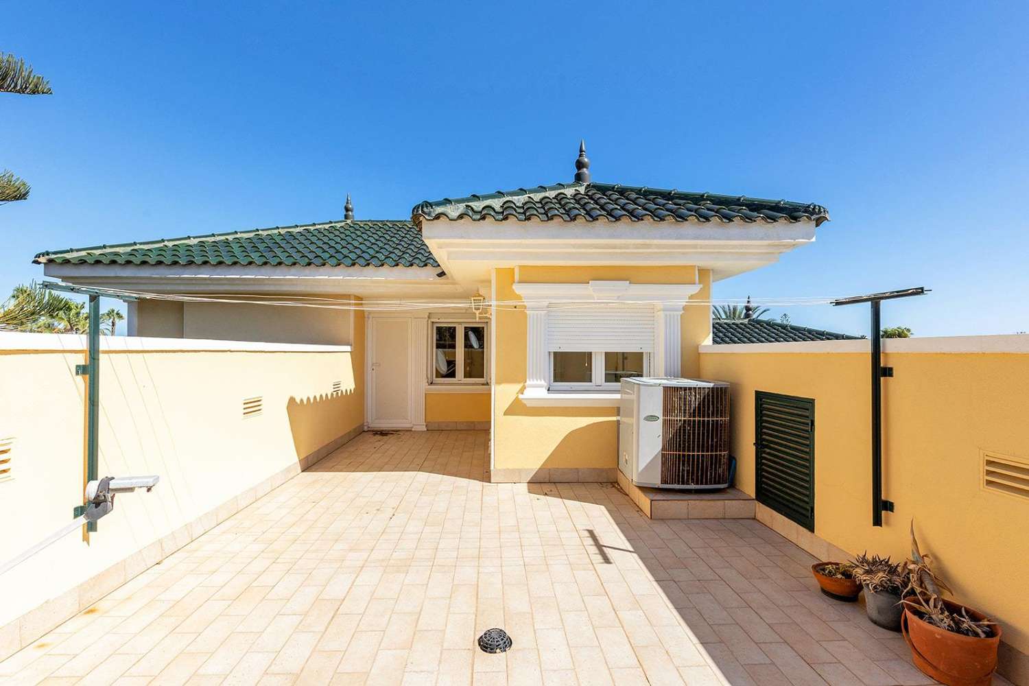 Oportunidad de villa de lujo con más de 500m2 de vivienda Torrevieja