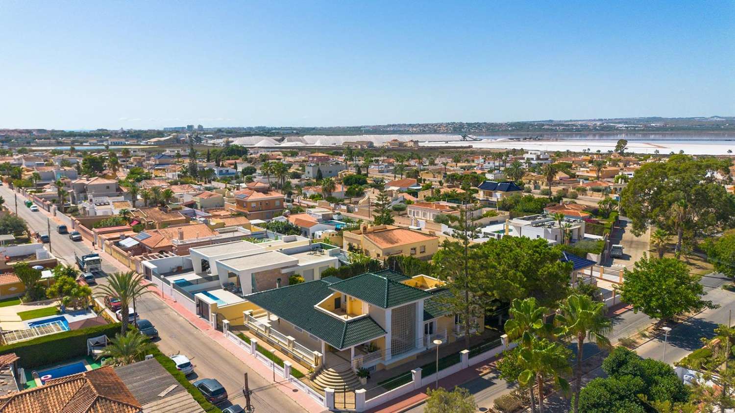 Oportunidad de villa de lujo con más de 500m2 de vivienda Torrevieja