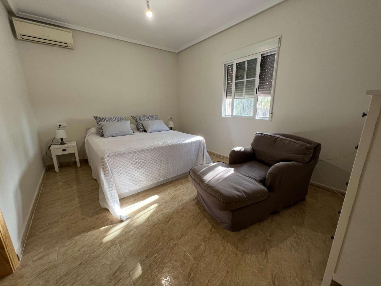 Villa indipendente con 3 camere da letto a Dolores, ALICANTE.